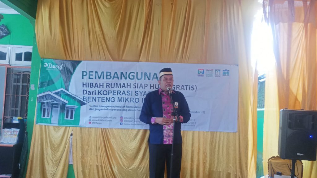 Kamaruddin Batubara, Presiden Direktur Koperasi BMI Memberikan Sambutan 