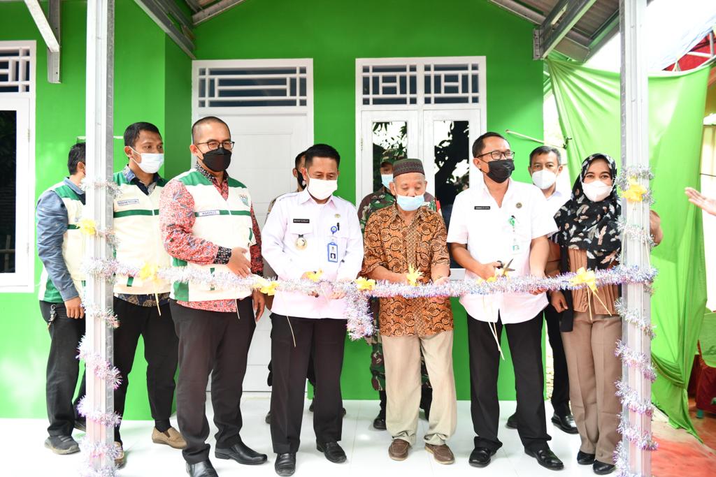 Pemotongan pita peresmian HRSH ke 331 dilakukan oleh Direktur Keuangan Kopsyah BMI Makhrus, Camat Sepatan Dadang Sudrajat beserta tamu undangan, Rabu 24 November 2021 lalu. 